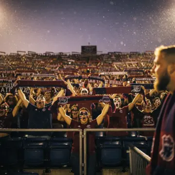 Chicago Bears defensive end Khalil Mack in a pass-rush stance during an NFL game
