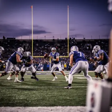 buffalo-bills-nfl-draft-trade-down-0403 Buffalo Bills draft board and pick No. 26 card ahead of the 2026 NFL Draft first round